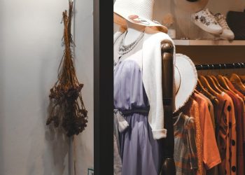 Stylish mannequin showcasing elegant apparel at a fashion boutique in Taipei.