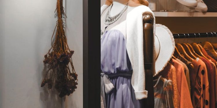 Stylish mannequin showcasing elegant apparel at a fashion boutique in Taipei.