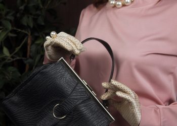 handbag, gloves, retro, vintage, hold the bag, ladies handbag, hands, 50s, close-up, handbag, handbag, handbag, handbag, handbag